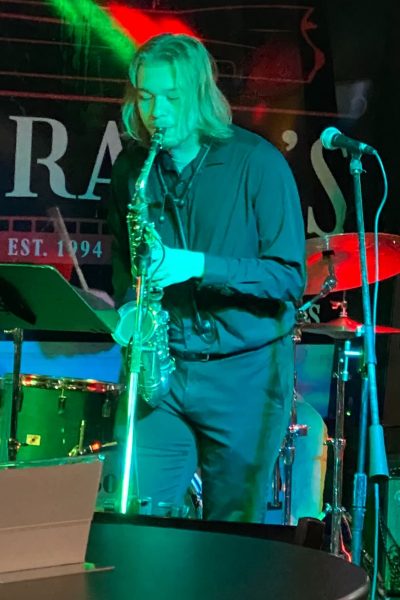 jazz saxophone performance lessons near me